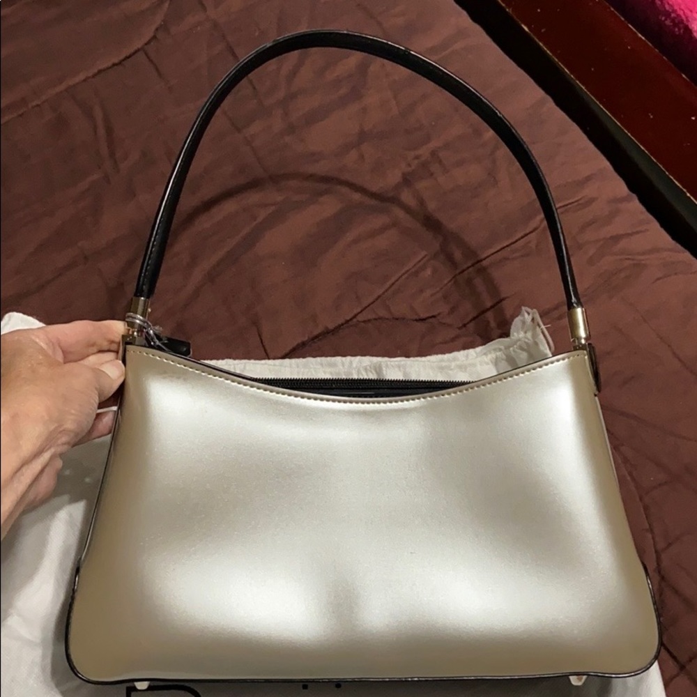 Beijo Handbag. NWOT! - Picture 6 of 16